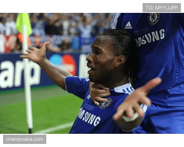 接管禁区前点撕开后防，德罗巴关键战角色由回撤转冲击