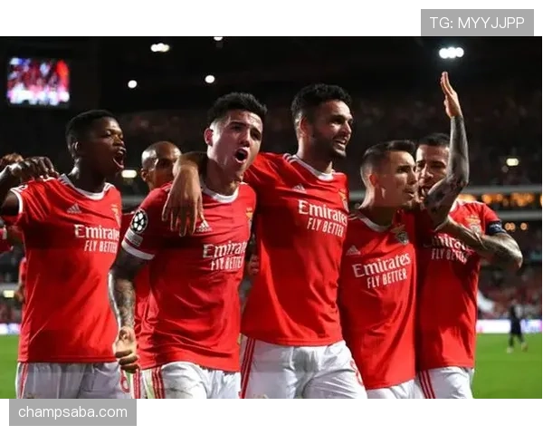 努涅斯关键战中的心理素质如何影响其表现稳定性？