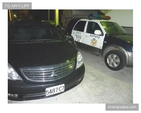 梁伟铿连夜换豪车，那车牌都得翻好几遍才记住！