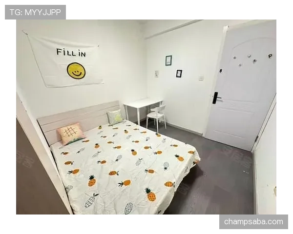 李梓嘉赛场像总统套房，回家却是合租小屋